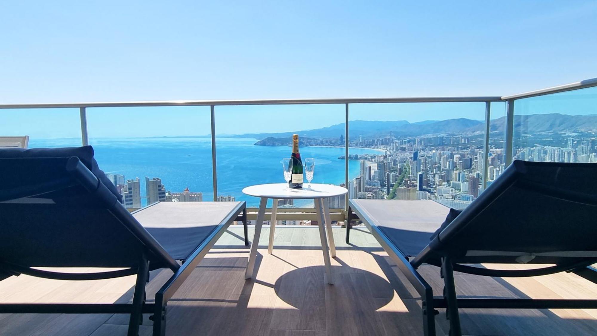 Skyscraper Apartment With Panoramic Views - Floor 38 Μπένιντορμ Εξωτερικό φωτογραφία