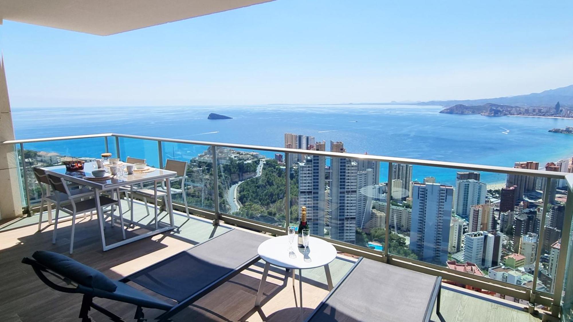 Skyscraper Apartment With Panoramic Views - Floor 38 Μπένιντορμ Εξωτερικό φωτογραφία